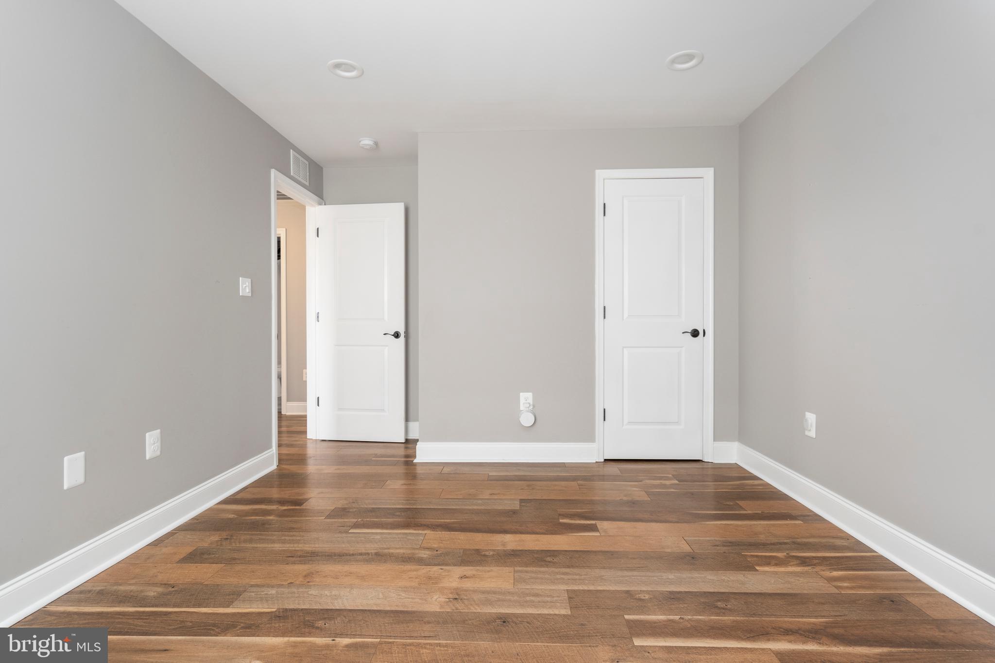 PERRY HALL - Residential