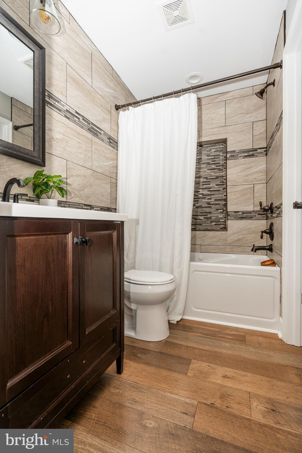 PERRY HALL - Residential