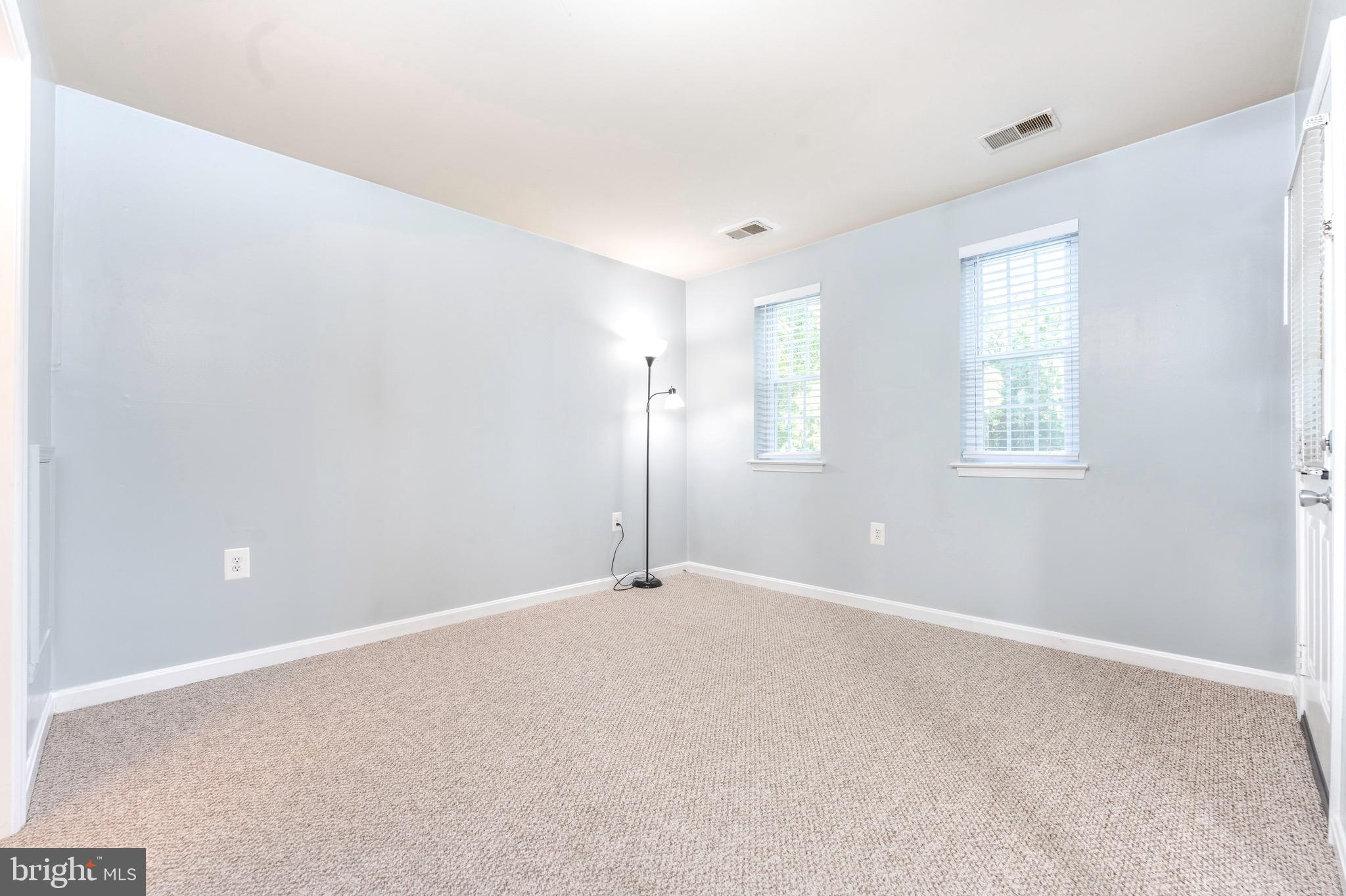 FLOWER HILL - Residential Lease