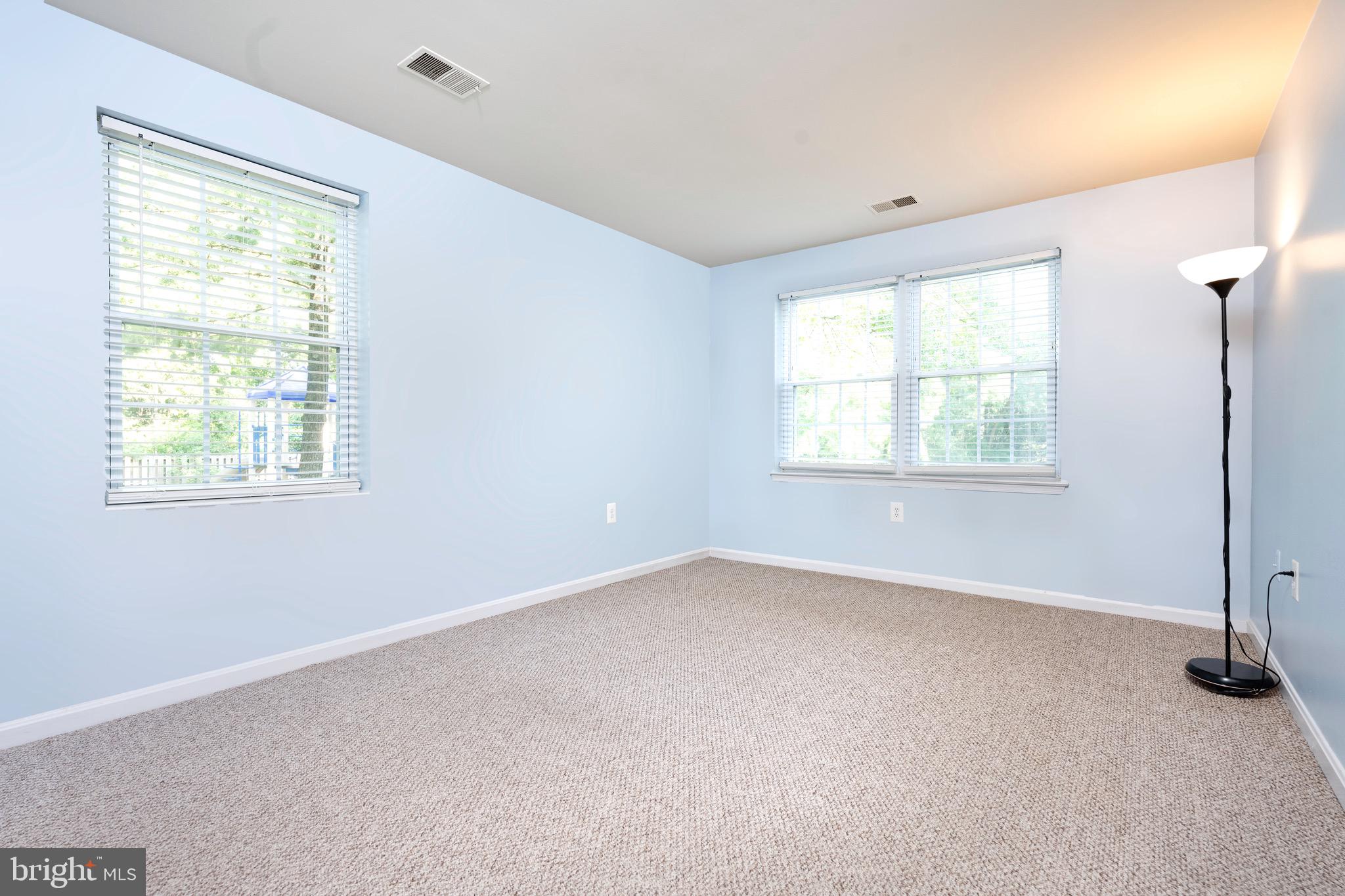 FLOWER HILL - Residential Lease