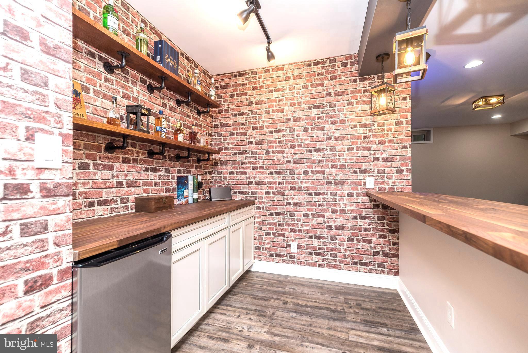 MAPLE BROOK ESTATES - Residential