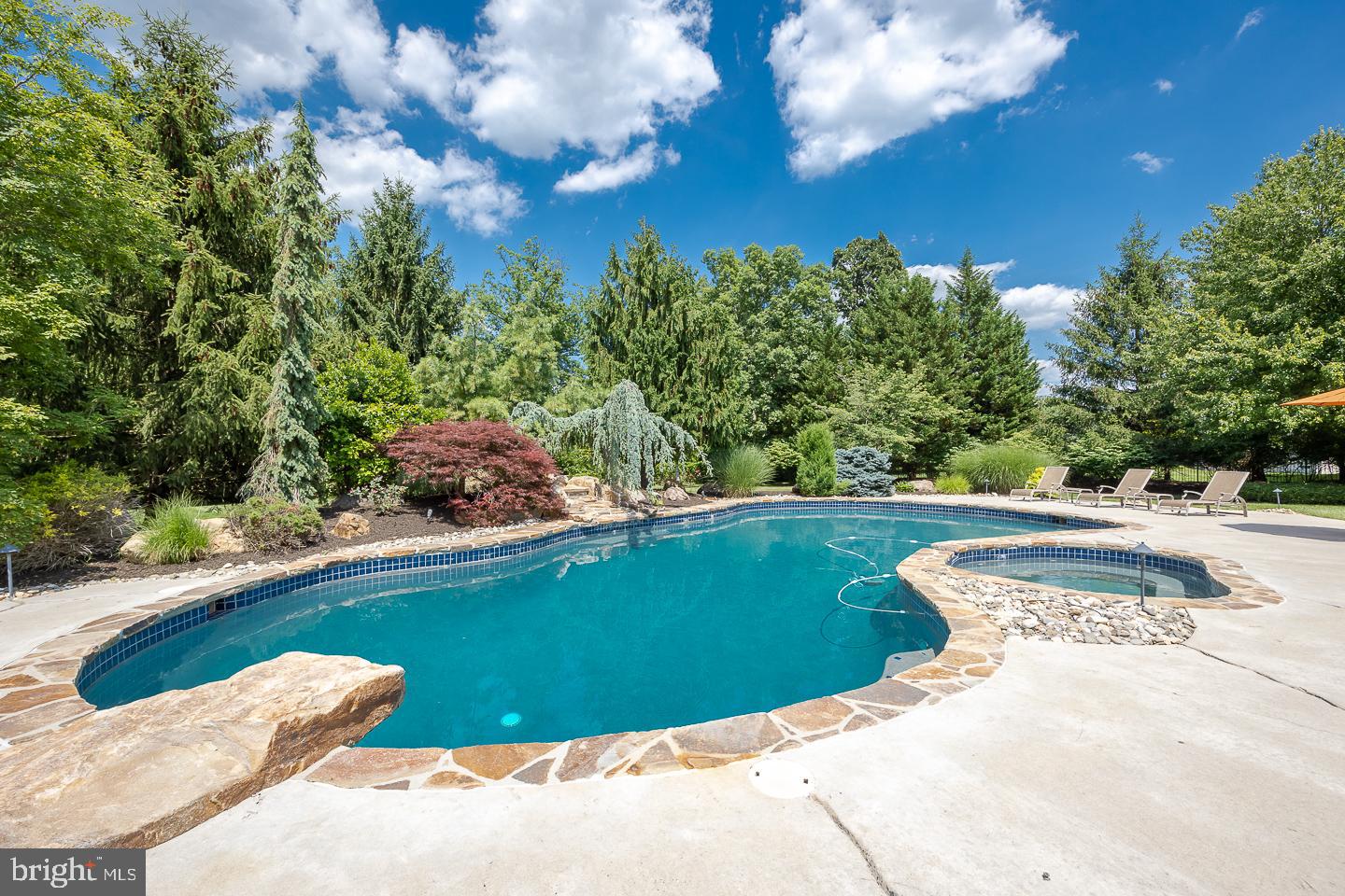 DOVECOTE - Residential