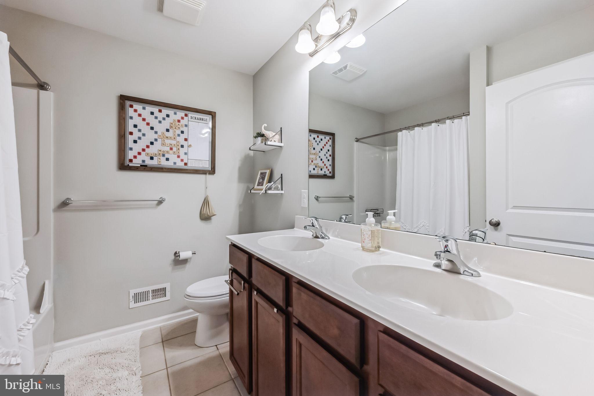 CARRIAGE HILL - Residential Lease