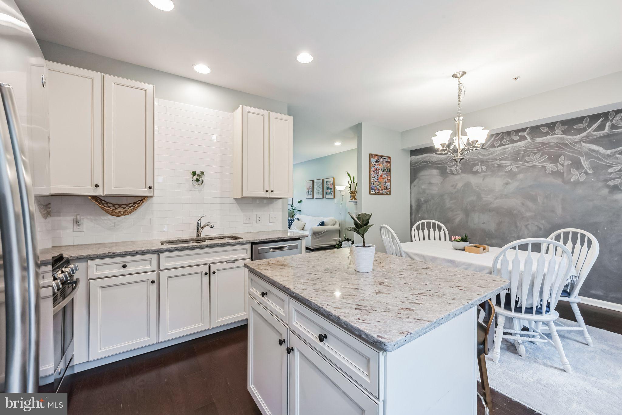 CARRIAGE HILL - Residential Lease