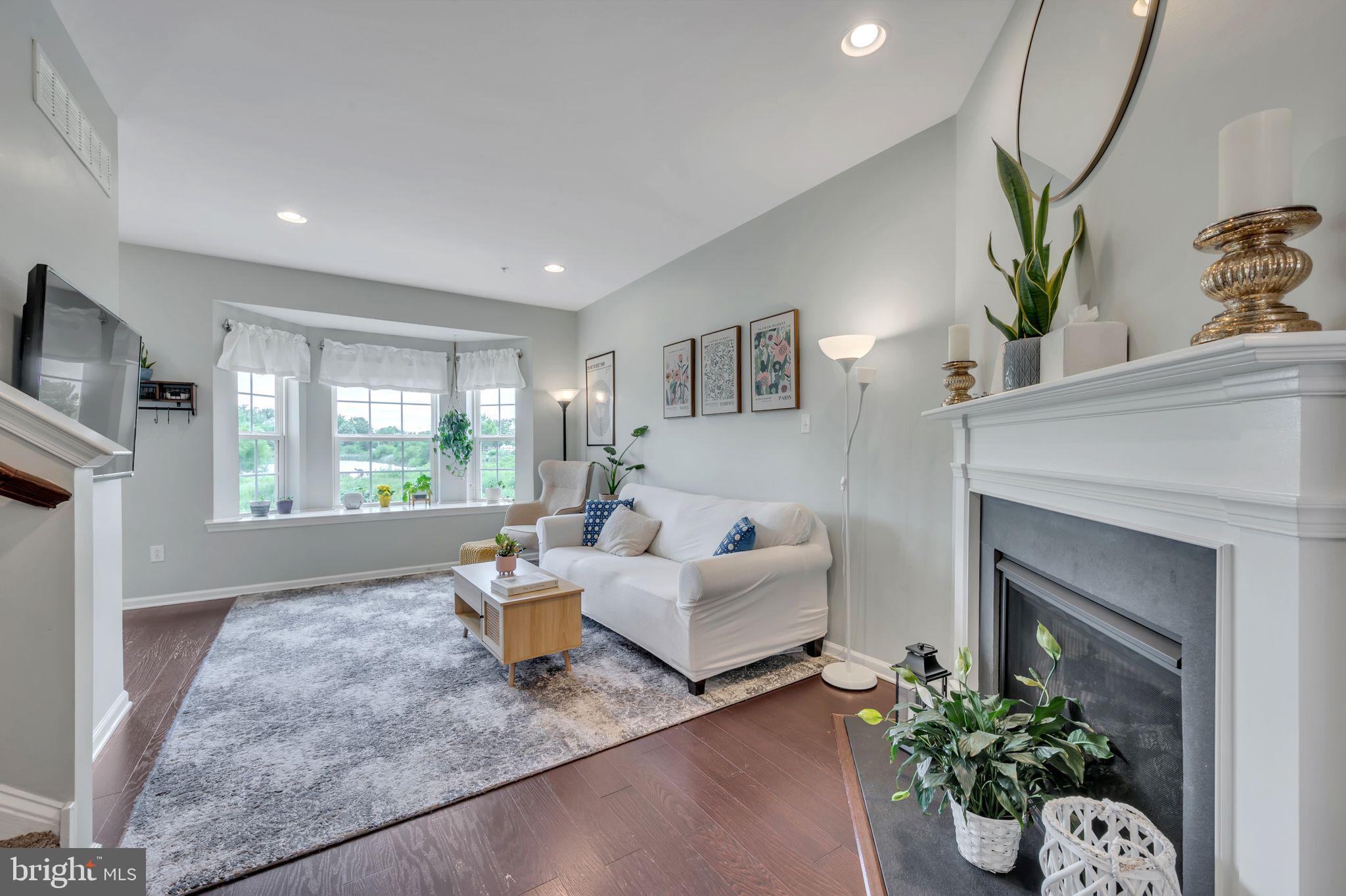 CARRIAGE HILL - Residential Lease