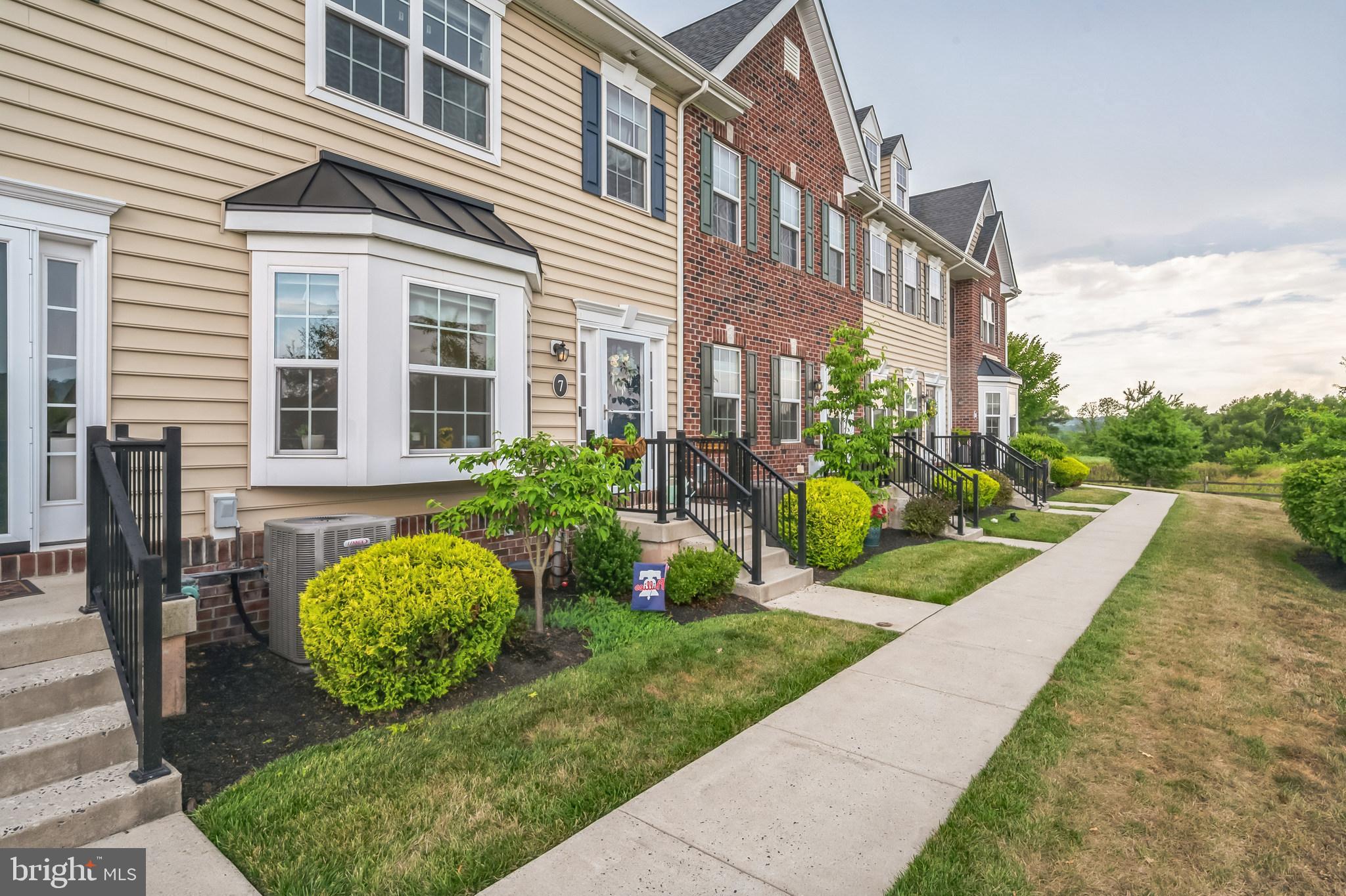 CARRIAGE HILL - Residential Lease