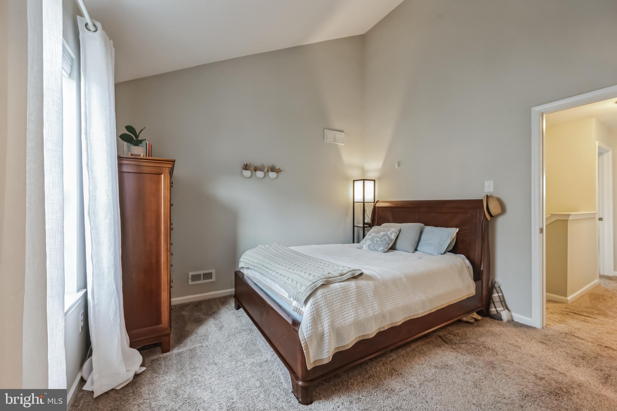 CARRIAGE HILL - Residential Lease