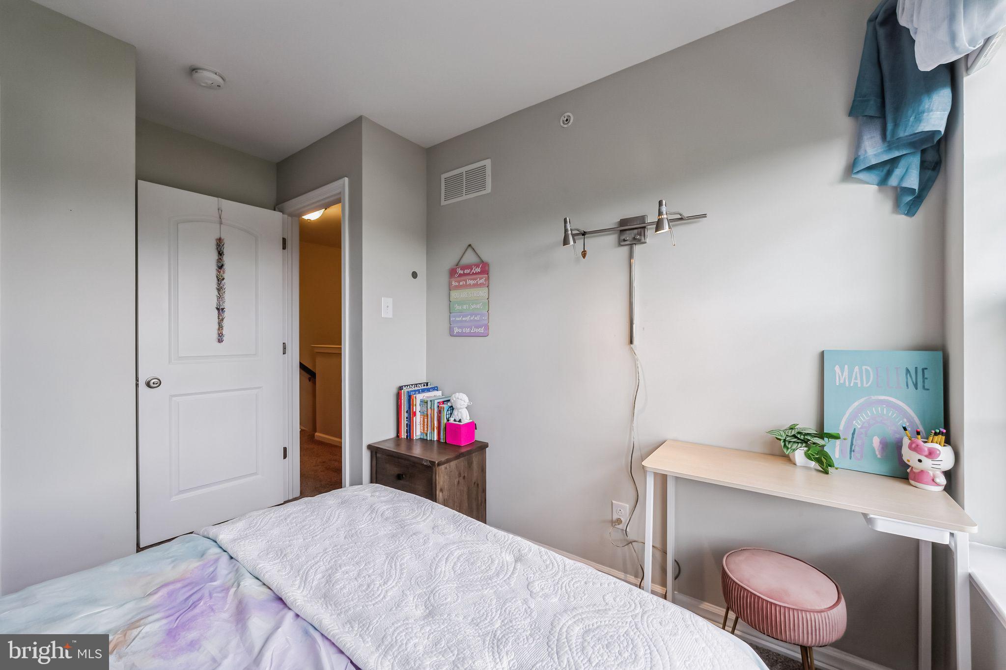 CARRIAGE HILL - Residential Lease