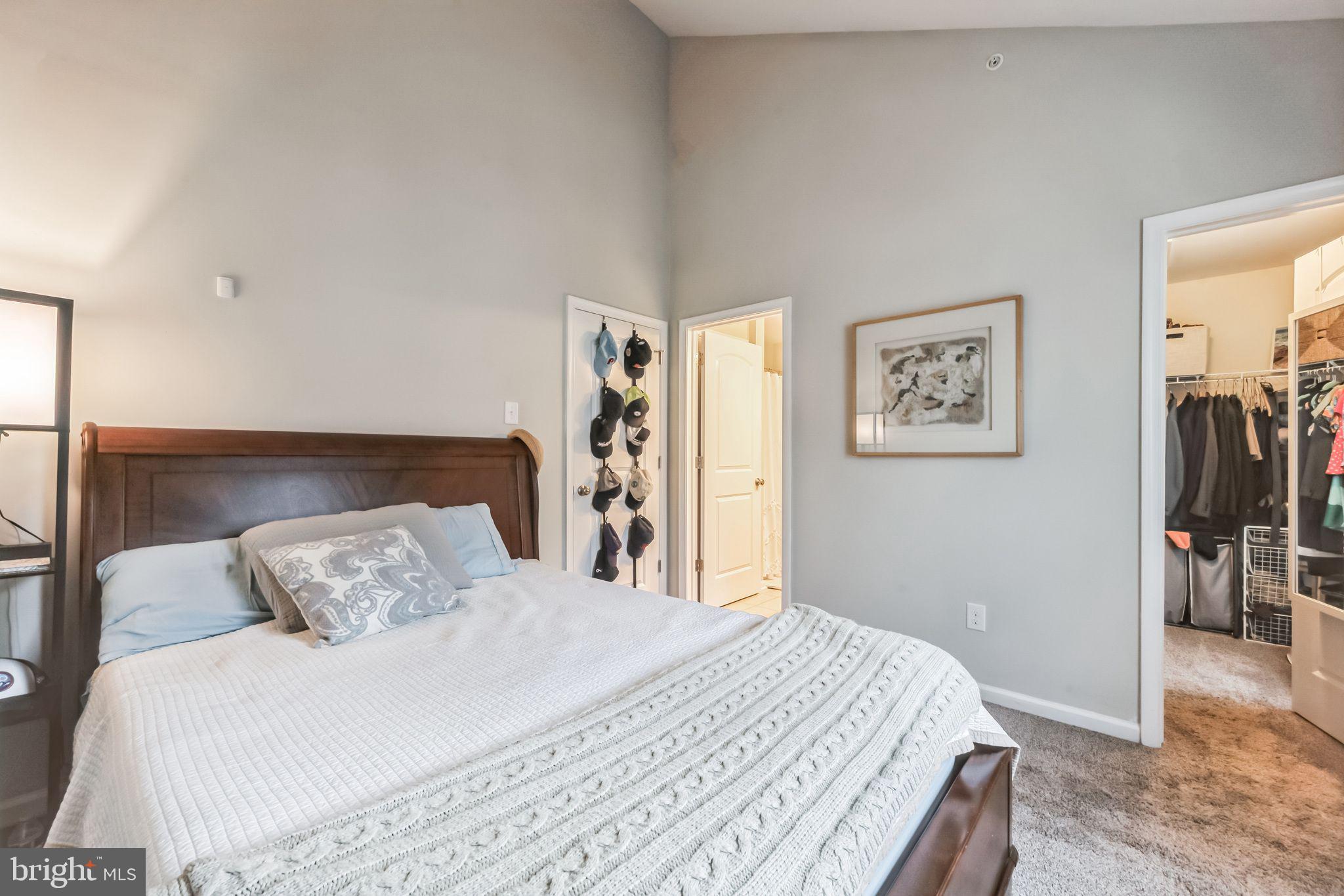 CARRIAGE HILL - Residential Lease