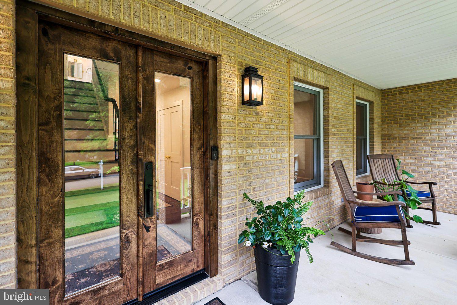 1602 LOCKSLEY DRIVE