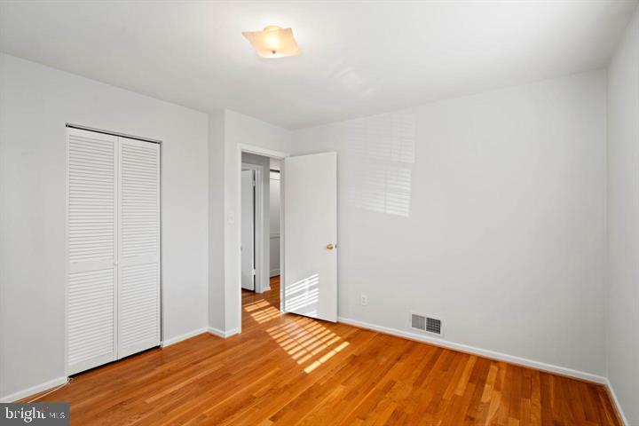 FAIRWAY MANOR ESTATES - Residential Lease