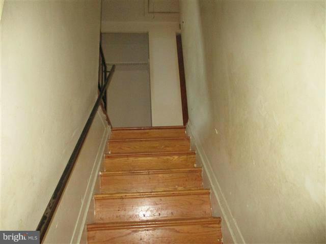 FOX RIDGE MANOR - Residential