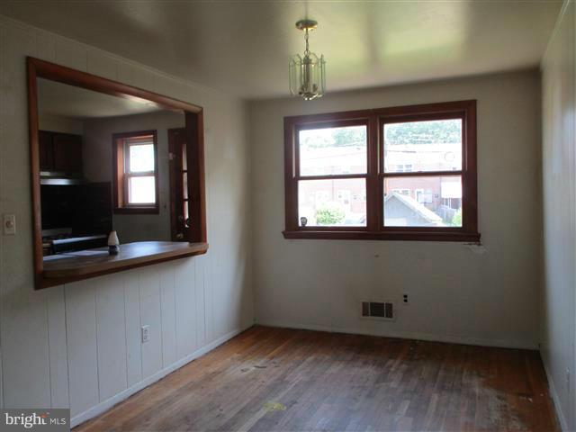 FOX RIDGE MANOR - Residential