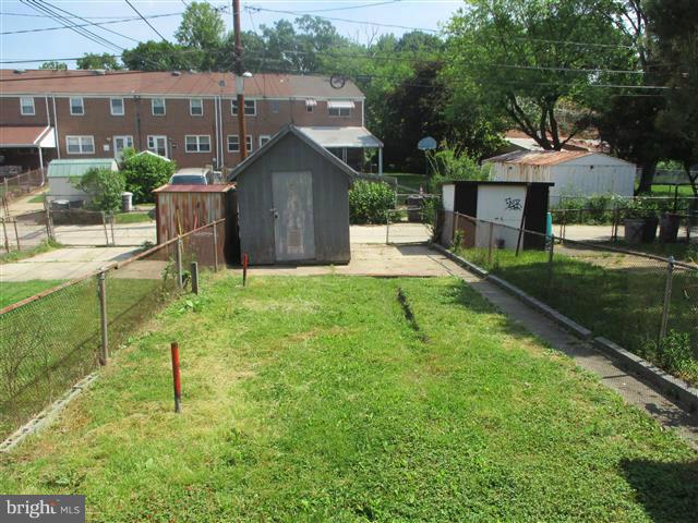 FOX RIDGE MANOR - Residential