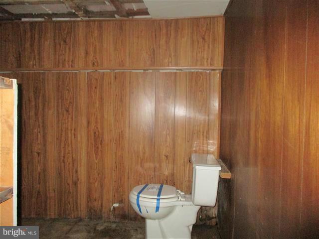 FOX RIDGE MANOR - Residential