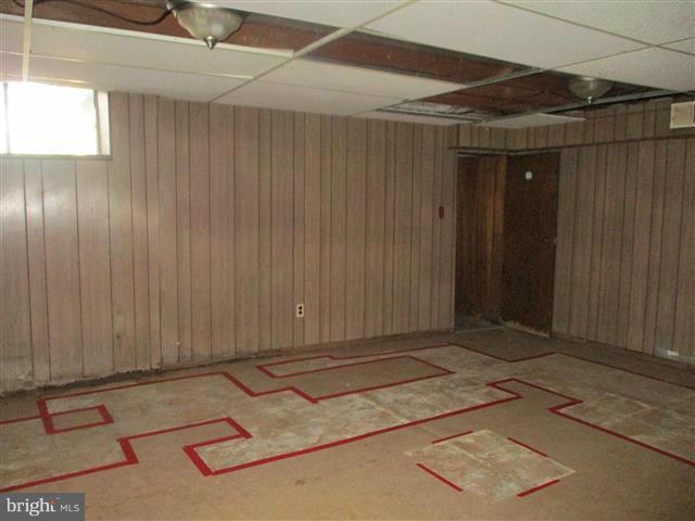 FOX RIDGE MANOR - Residential