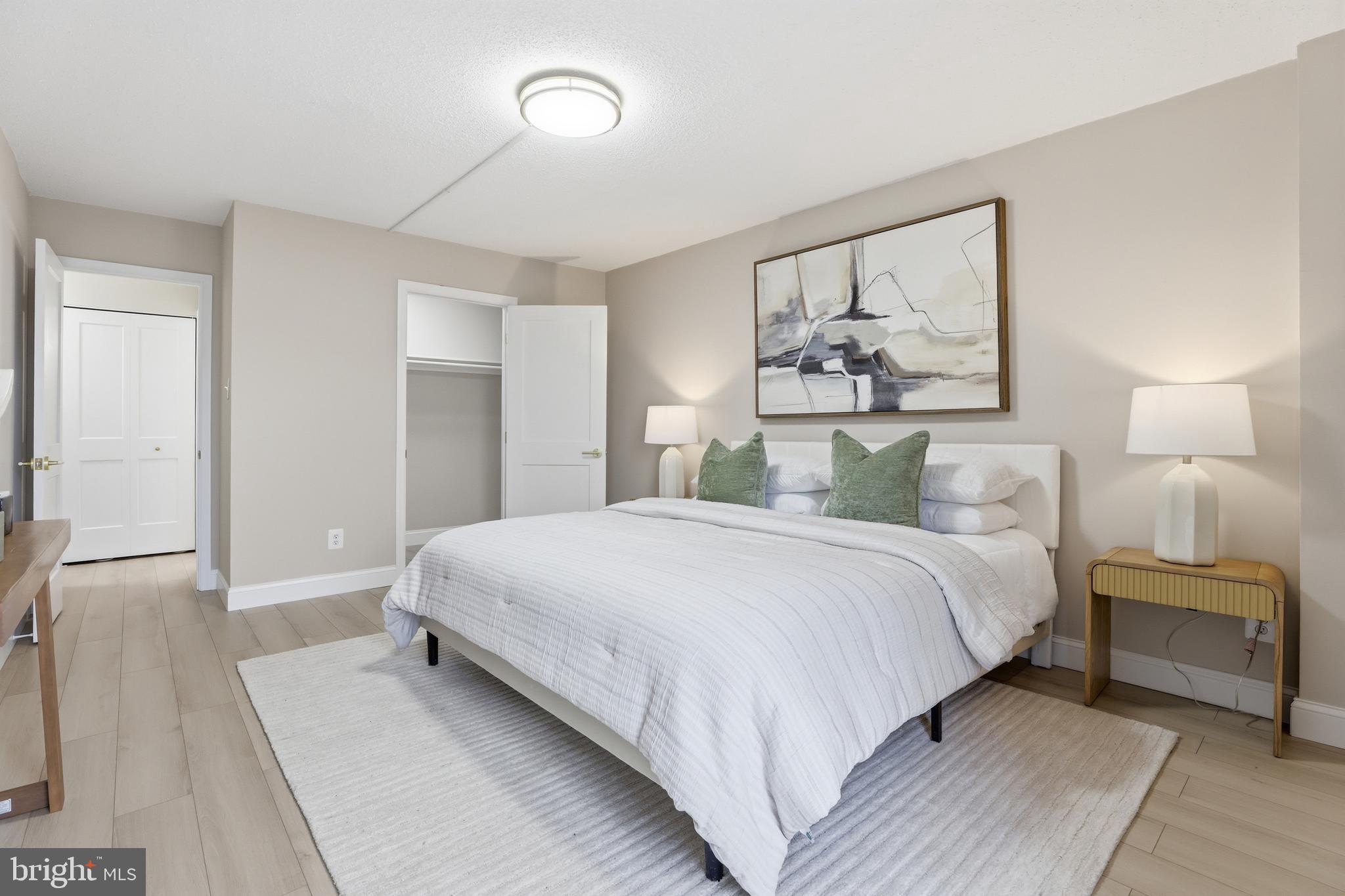 IDYLWOOD TOWERS CONDO - Residential