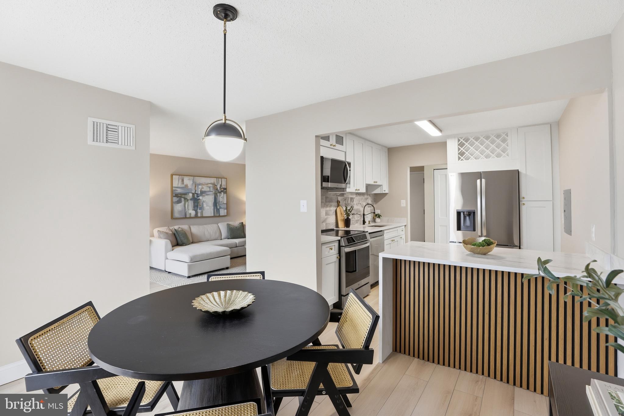 IDYLWOOD TOWERS CONDO - Residential