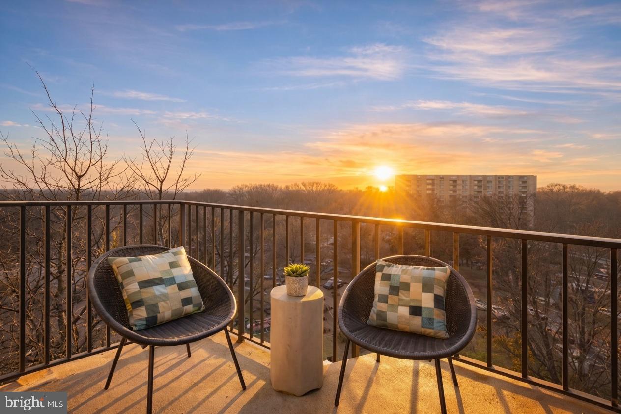 IDYLWOOD TOWERS CONDO - Residential