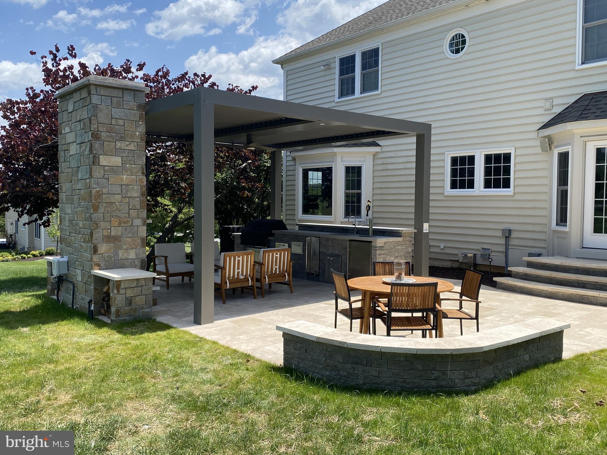 7111 BROOKSHIRE LANE