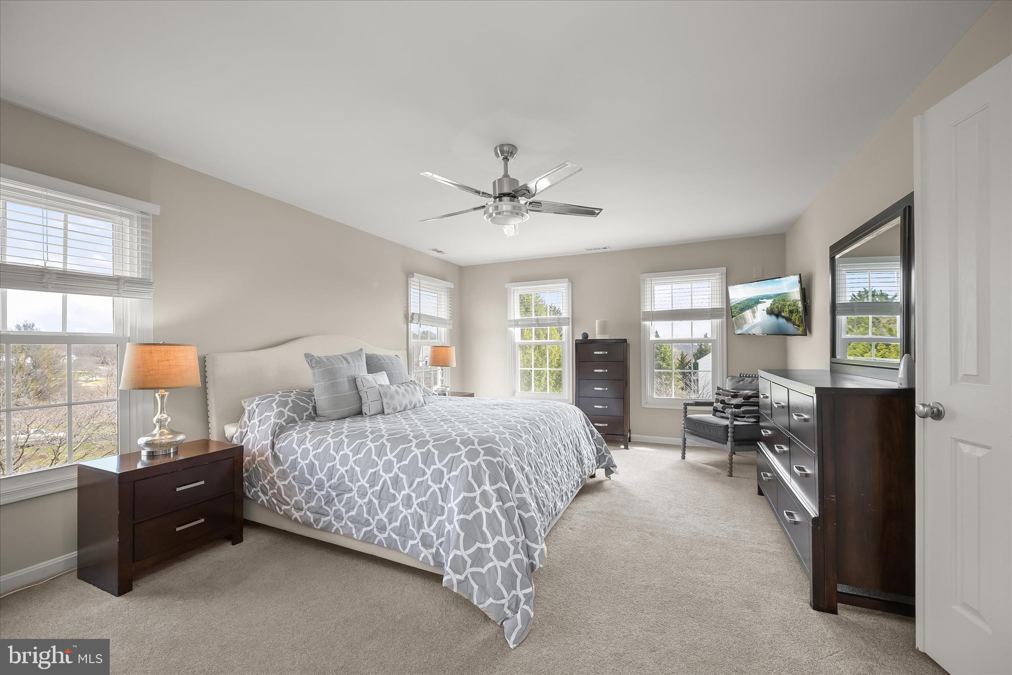 ASHLEIGH KNOLLS - Residential