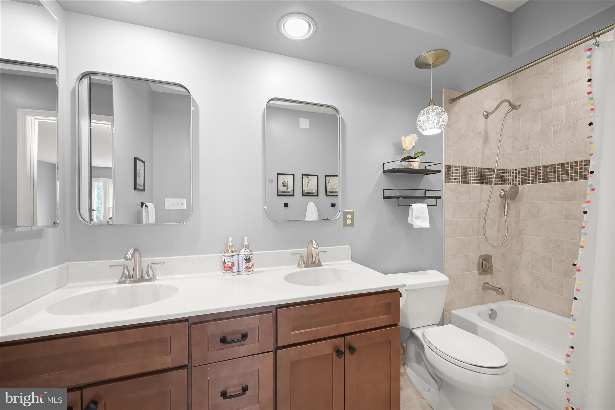 ASHLEIGH KNOLLS - Residential