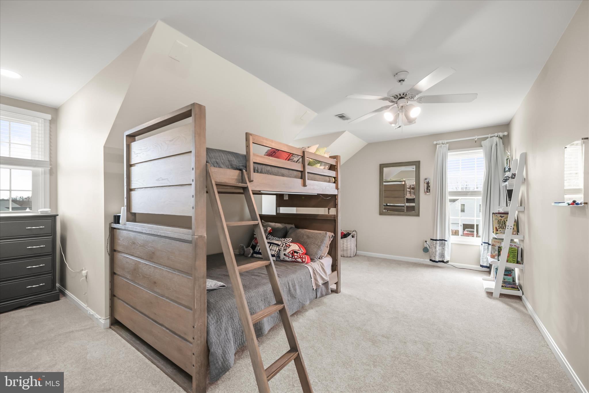 ASHLEIGH KNOLLS - Residential