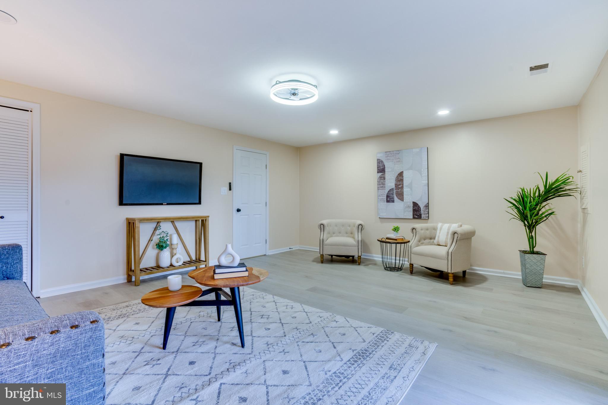 ROXBURY OF MT VERNON - Residential