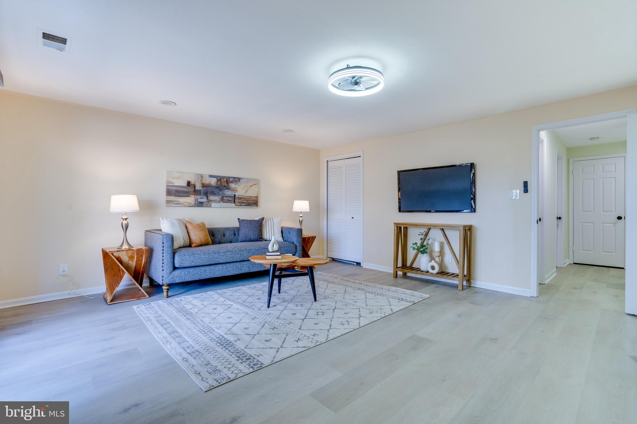 ROXBURY OF MT VERNON - Residential