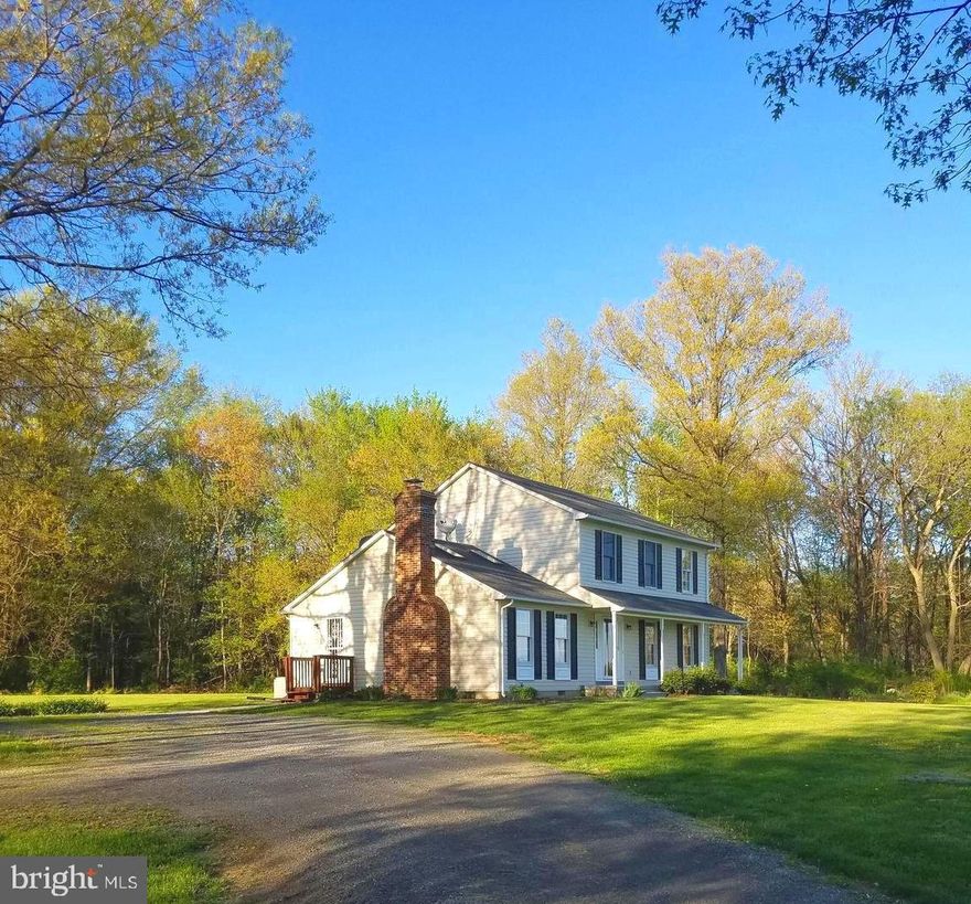 Charming 4 bdr 2.5 ba colonial on 1.3 acres on Snake Hill Rd.  This house has a great yard with mature trees and lots of room for the kids to play! Have your morning coffee on the front porch with a view of Mortgage Hall. Great price and great location!