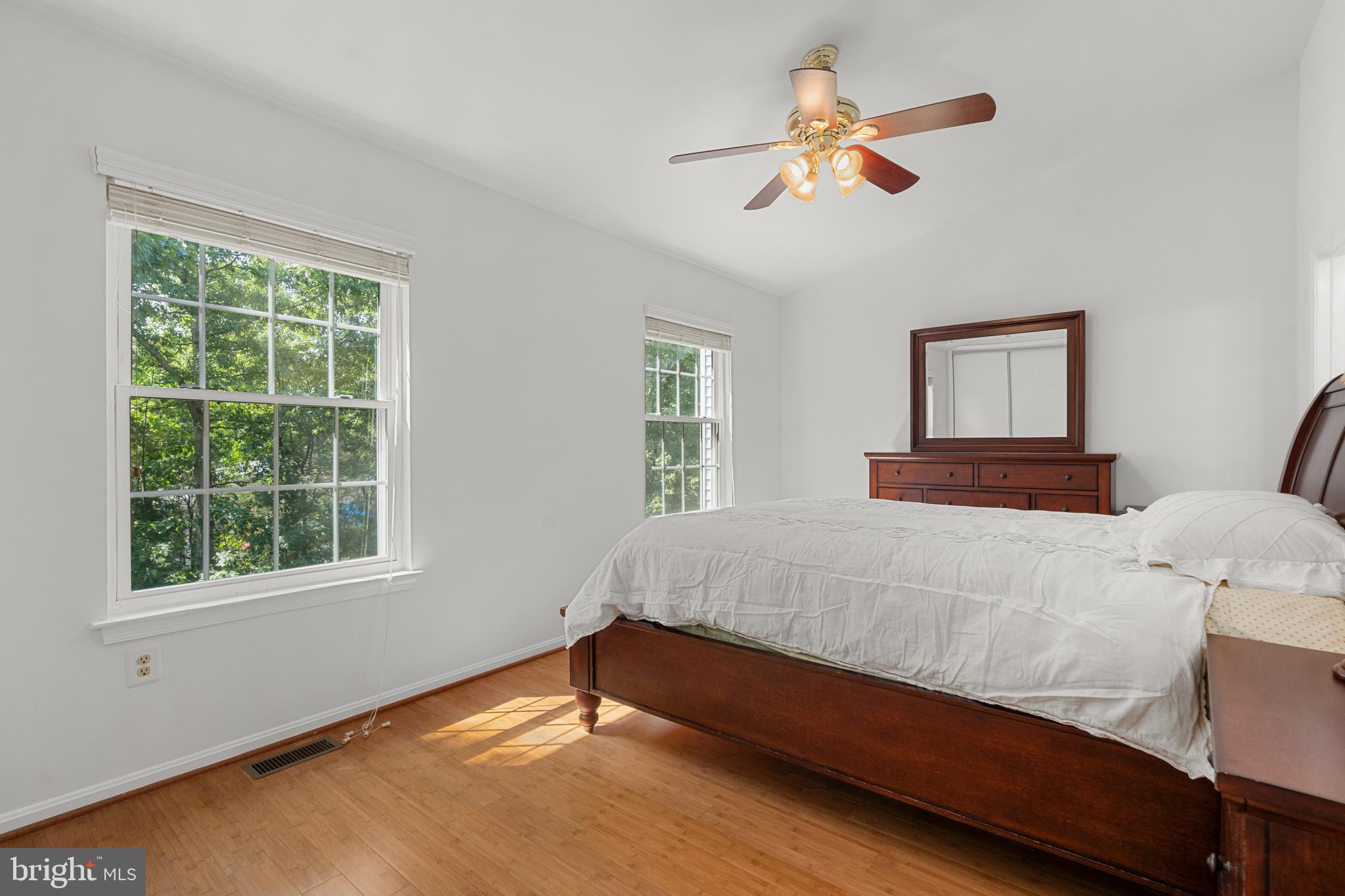 SEQUOIA LEA - Residential