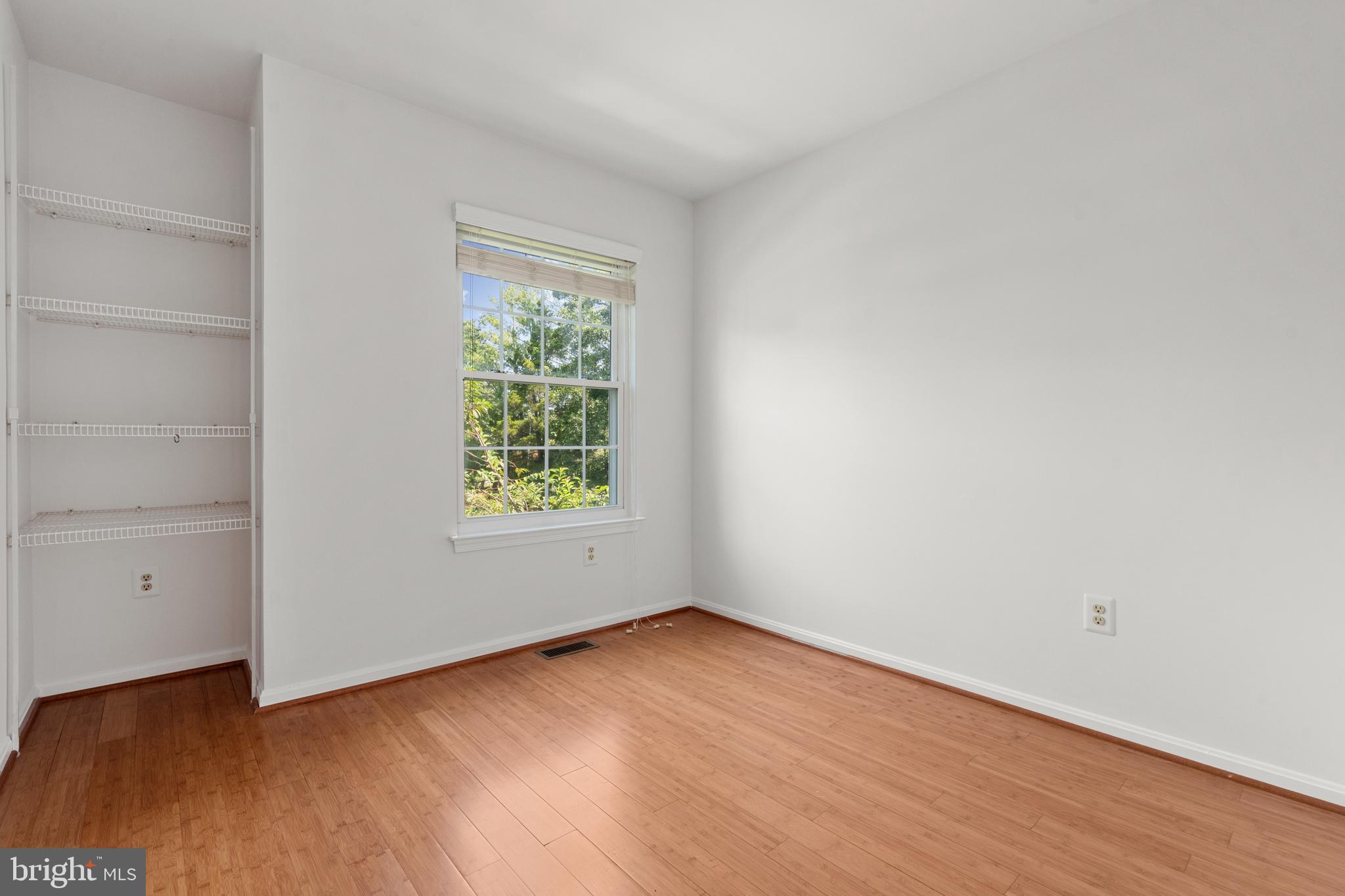 SEQUOIA LEA - Residential