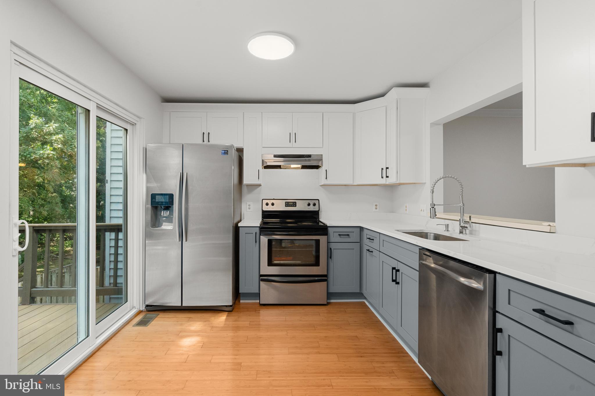 SEQUOIA LEA - Residential