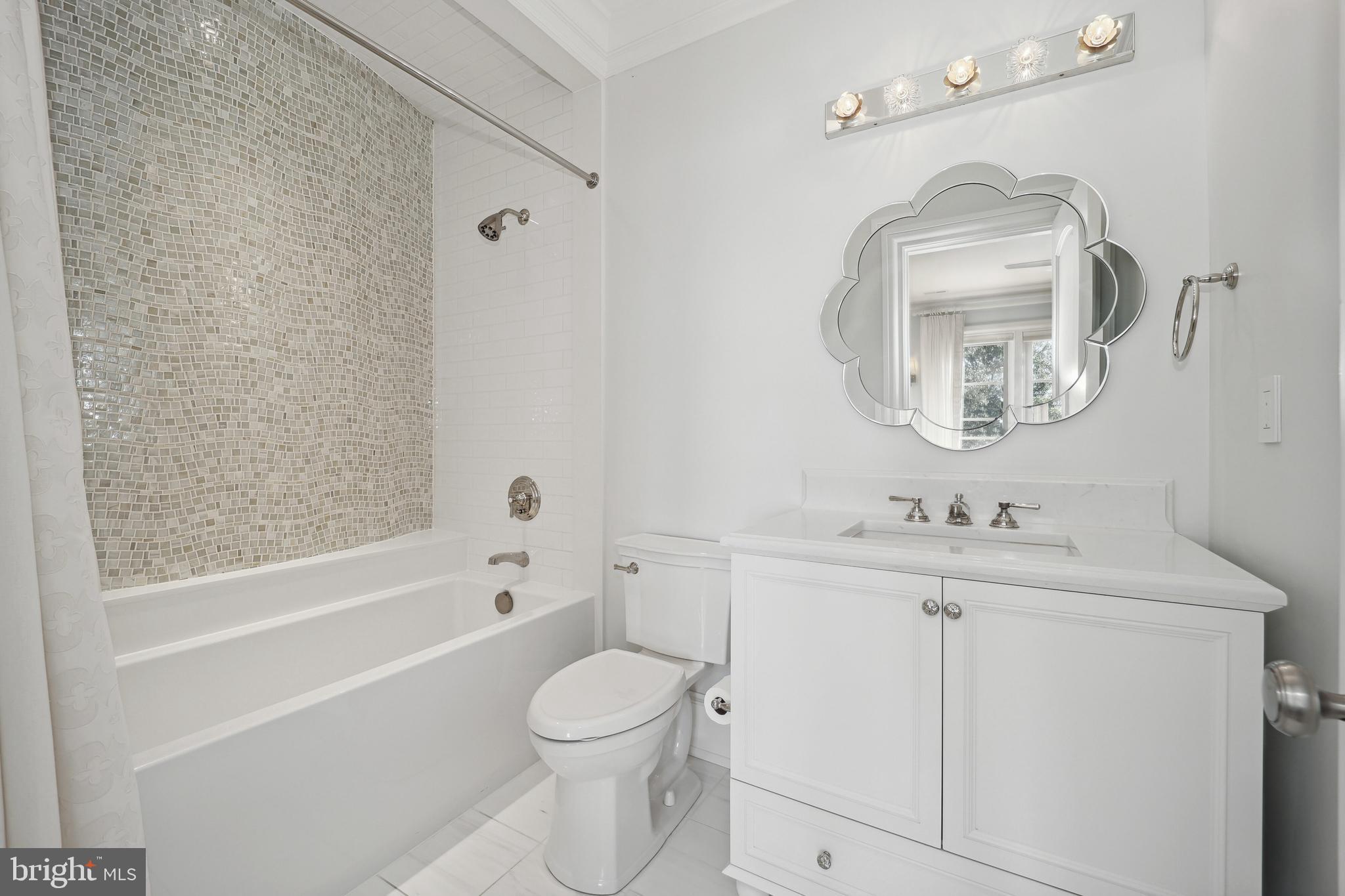 GIBSON ISLAND - Residential