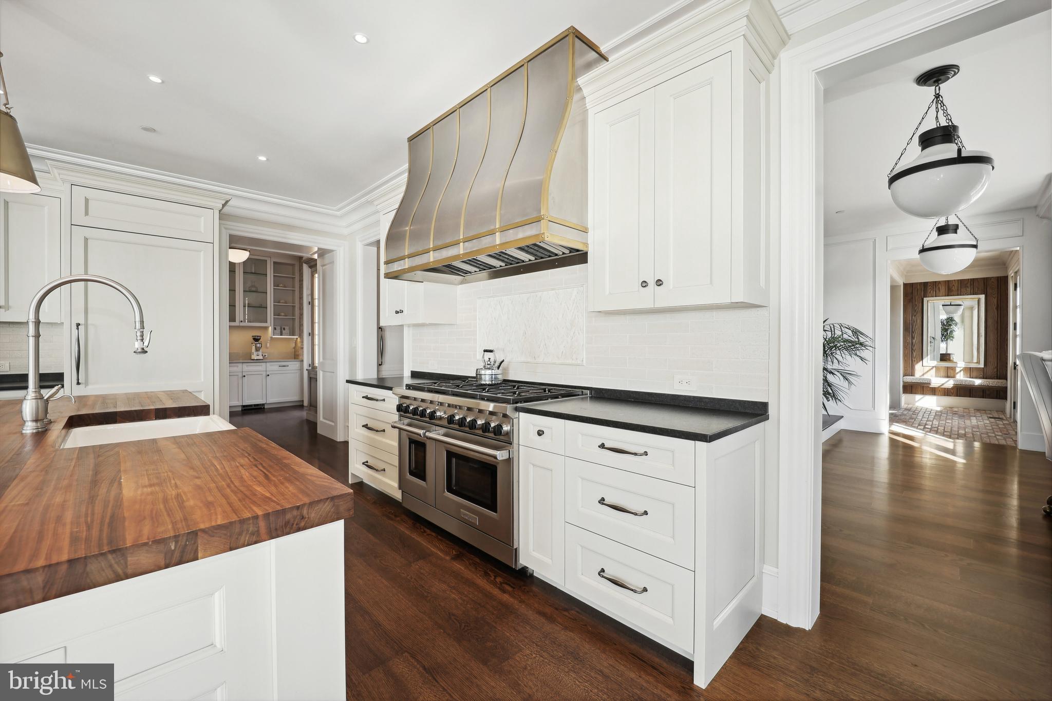 GIBSON ISLAND - Residential