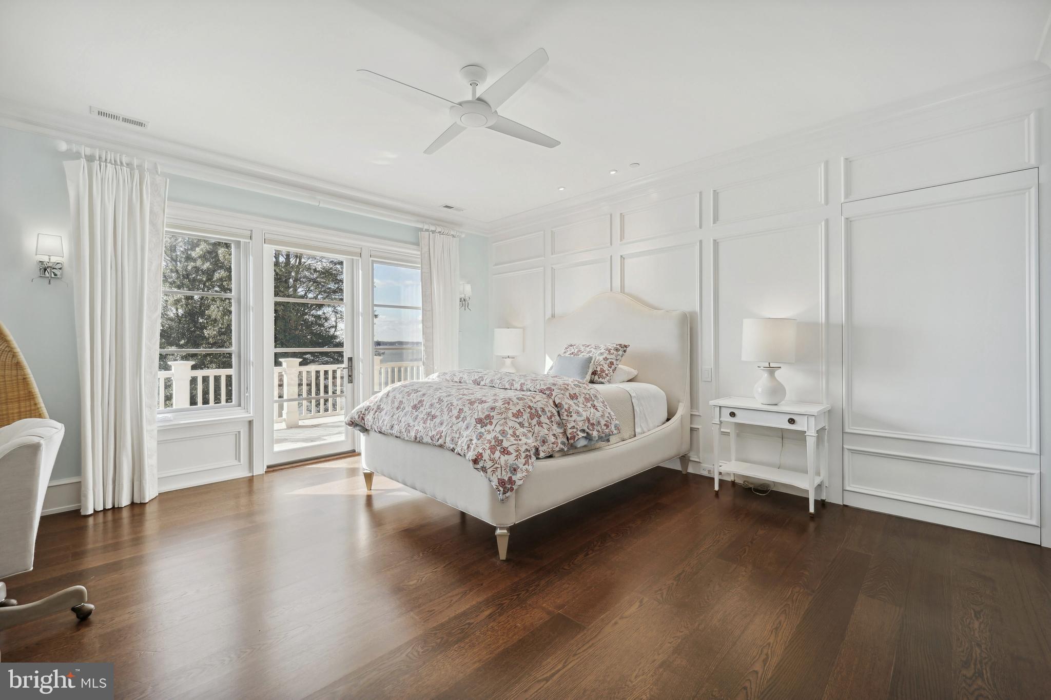 GIBSON ISLAND - Residential