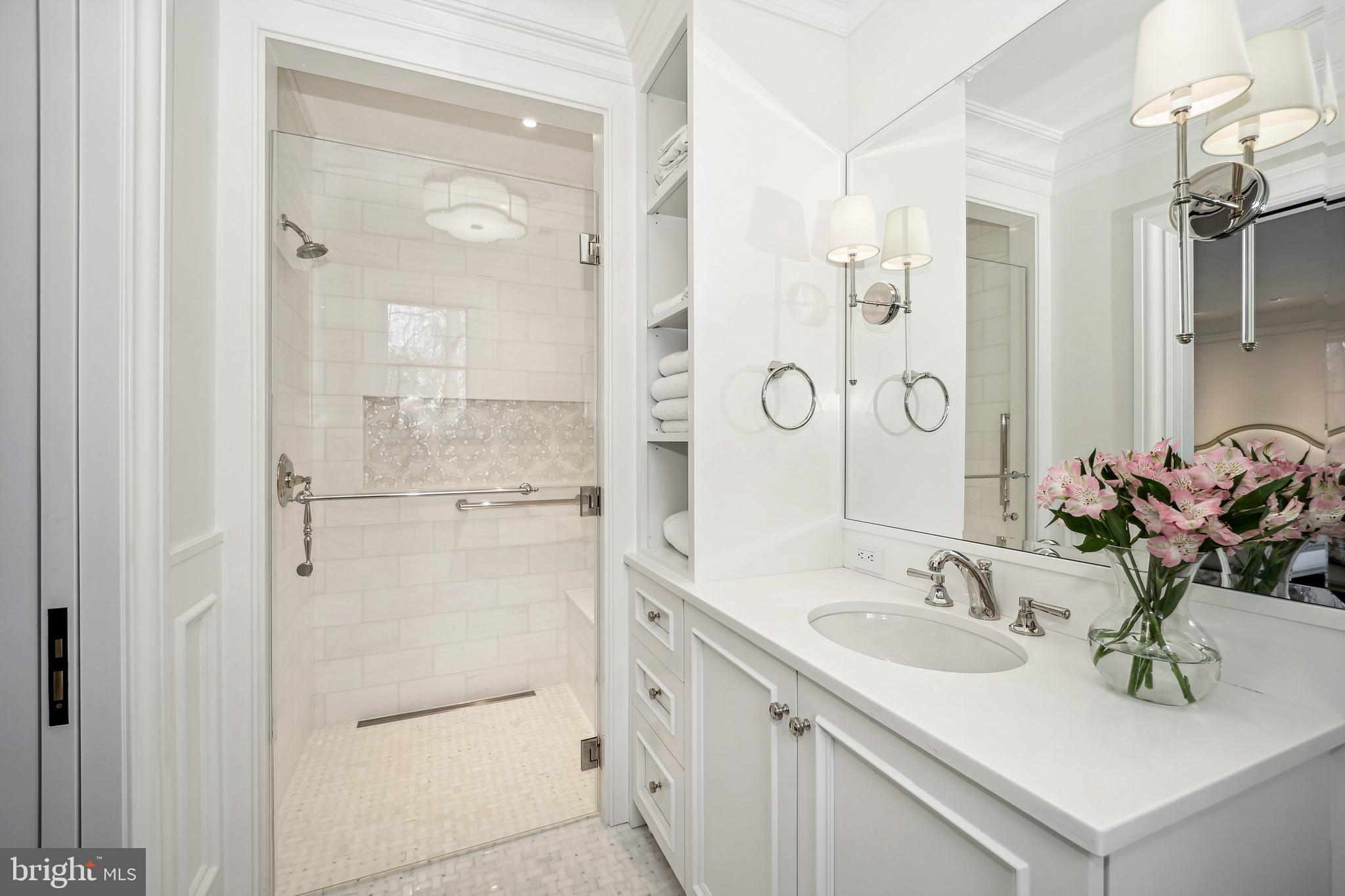 GIBSON ISLAND - Residential