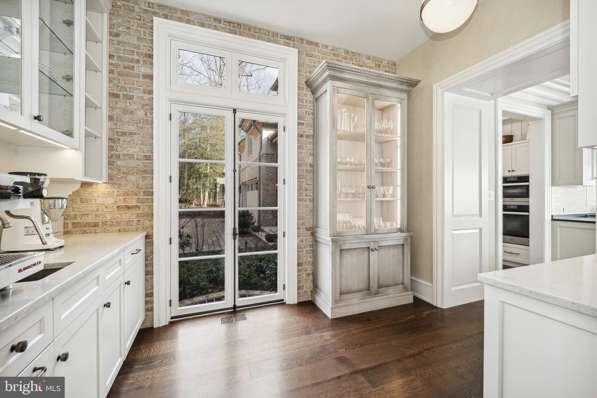 GIBSON ISLAND - Residential