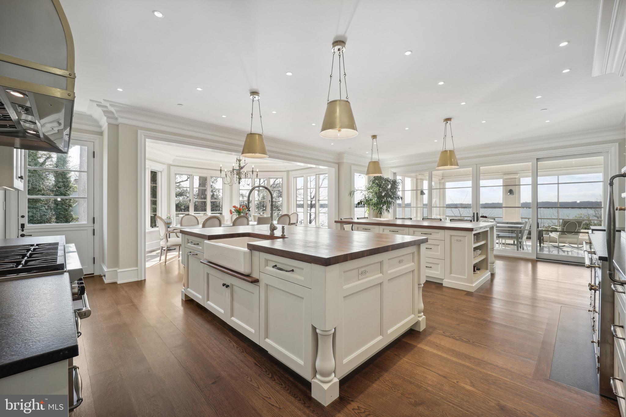 GIBSON ISLAND - Residential