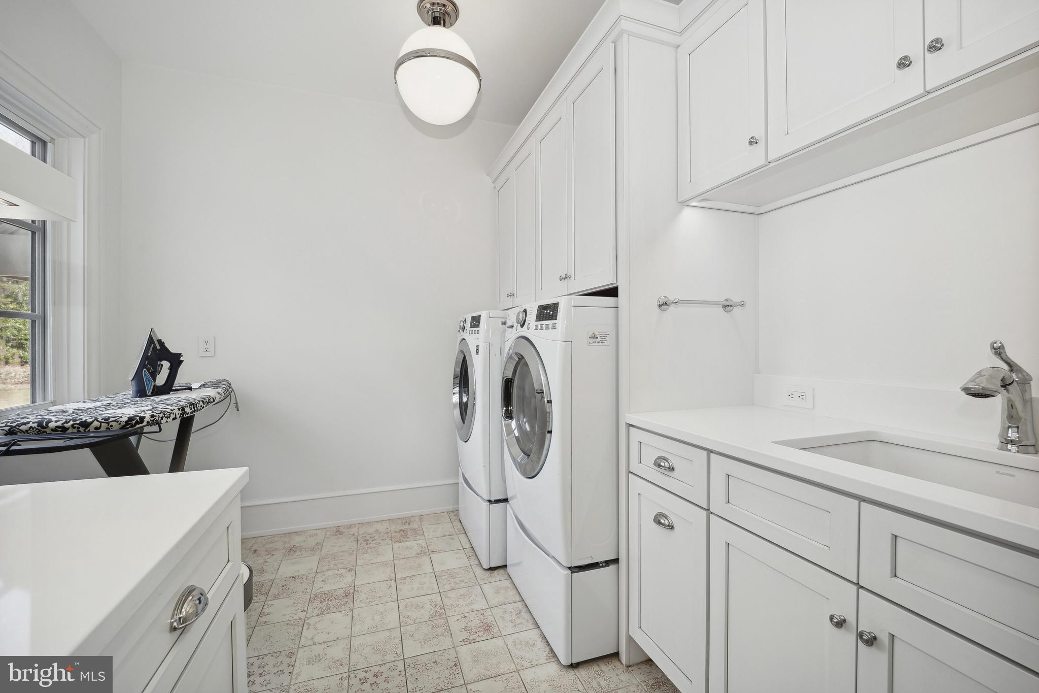 GIBSON ISLAND - Residential