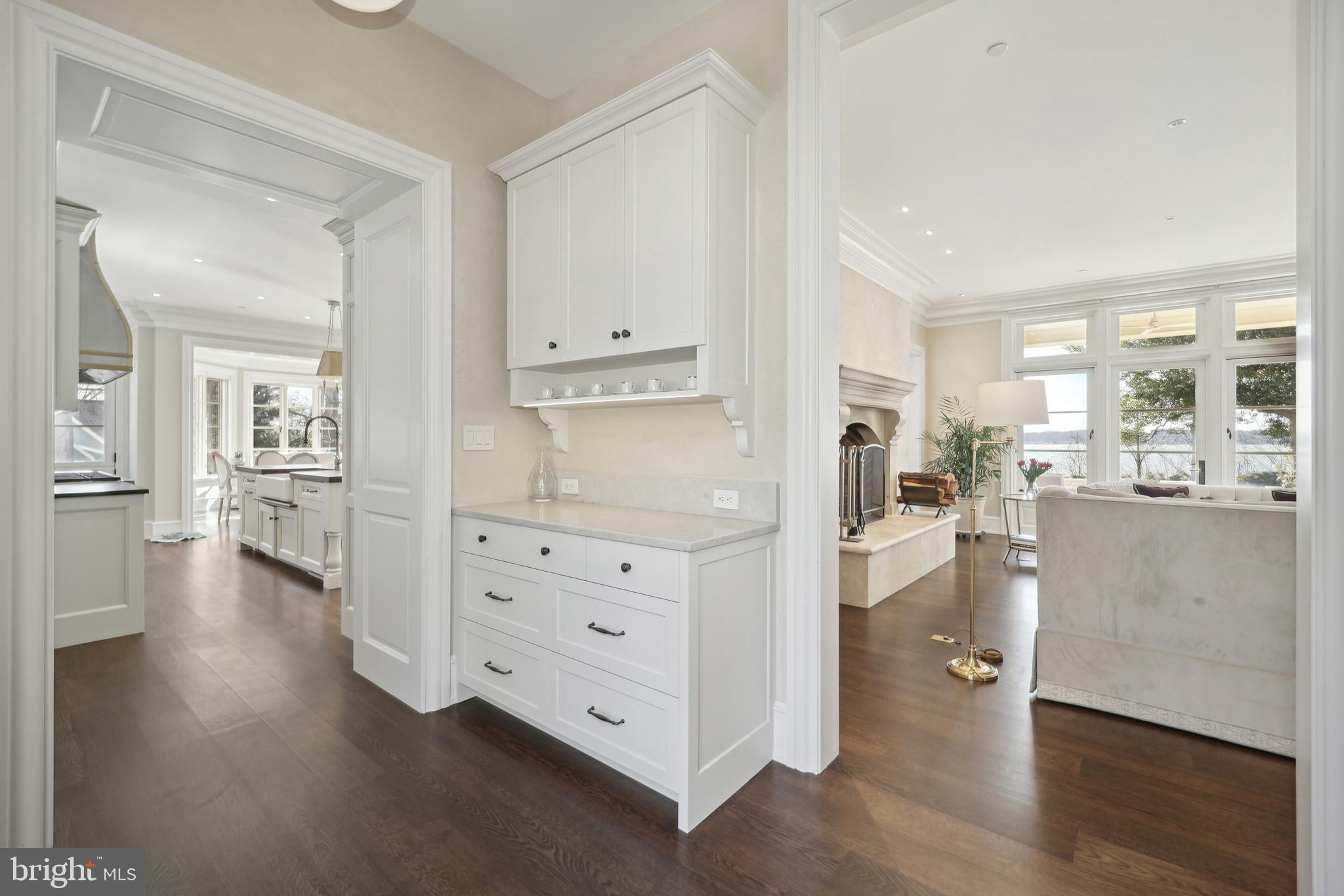 GIBSON ISLAND - Residential