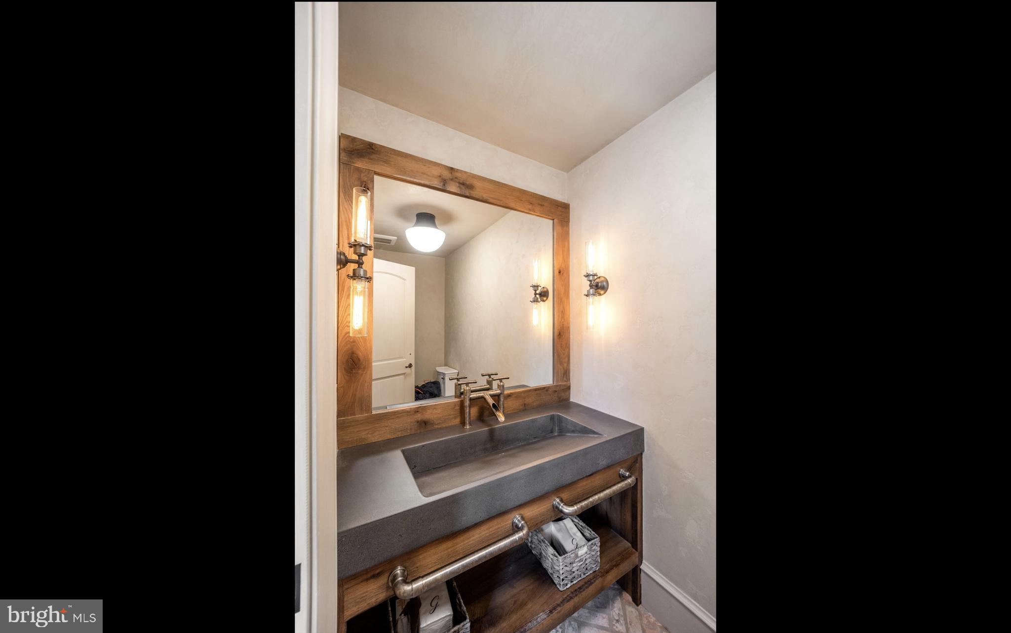 GIBSON ISLAND - Residential