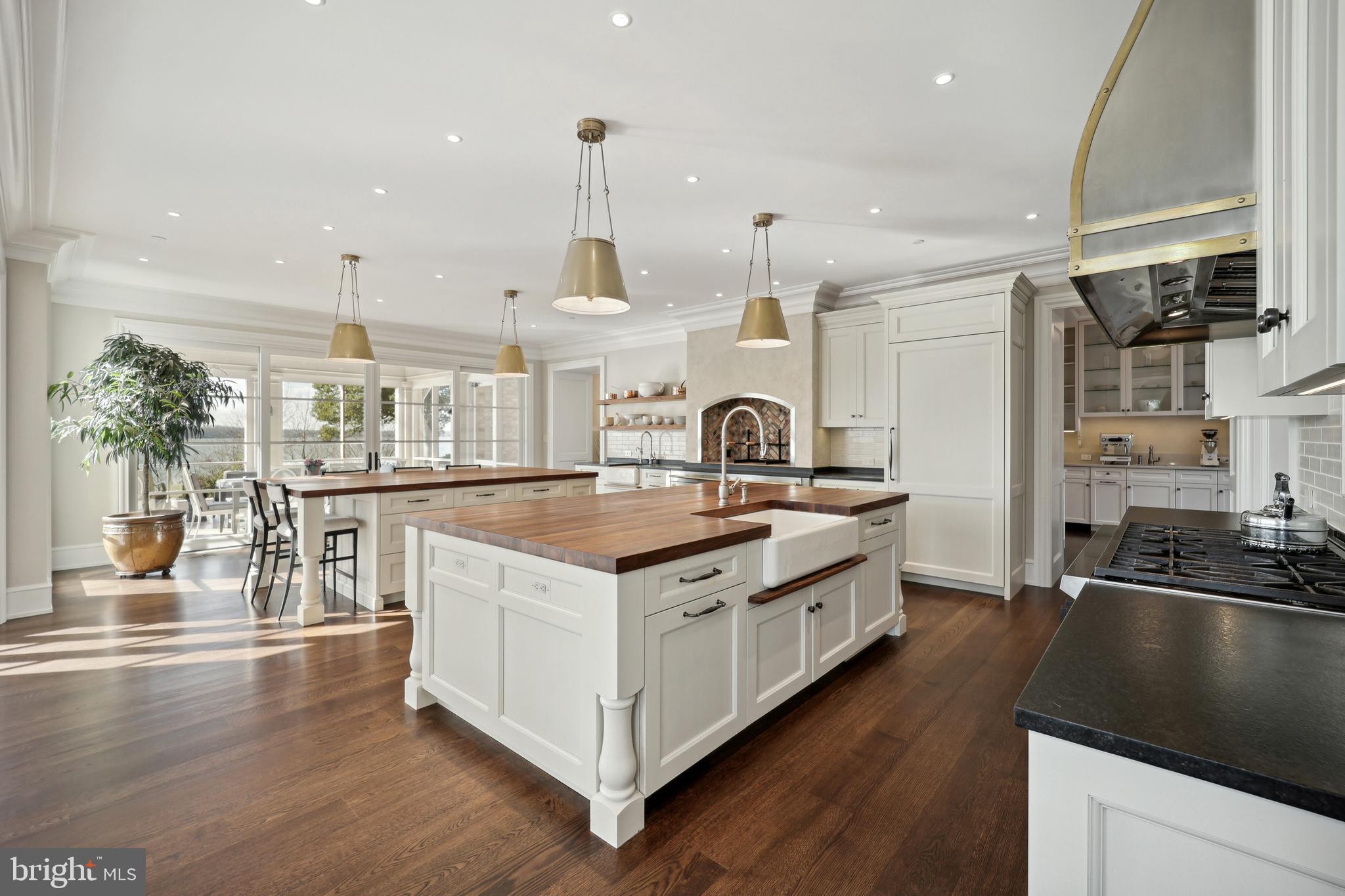 GIBSON ISLAND - Residential