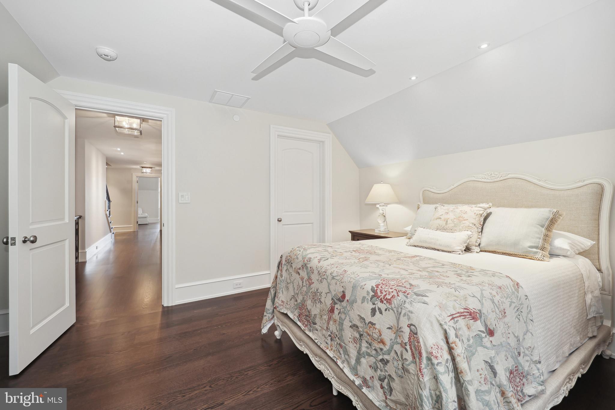 GIBSON ISLAND - Residential