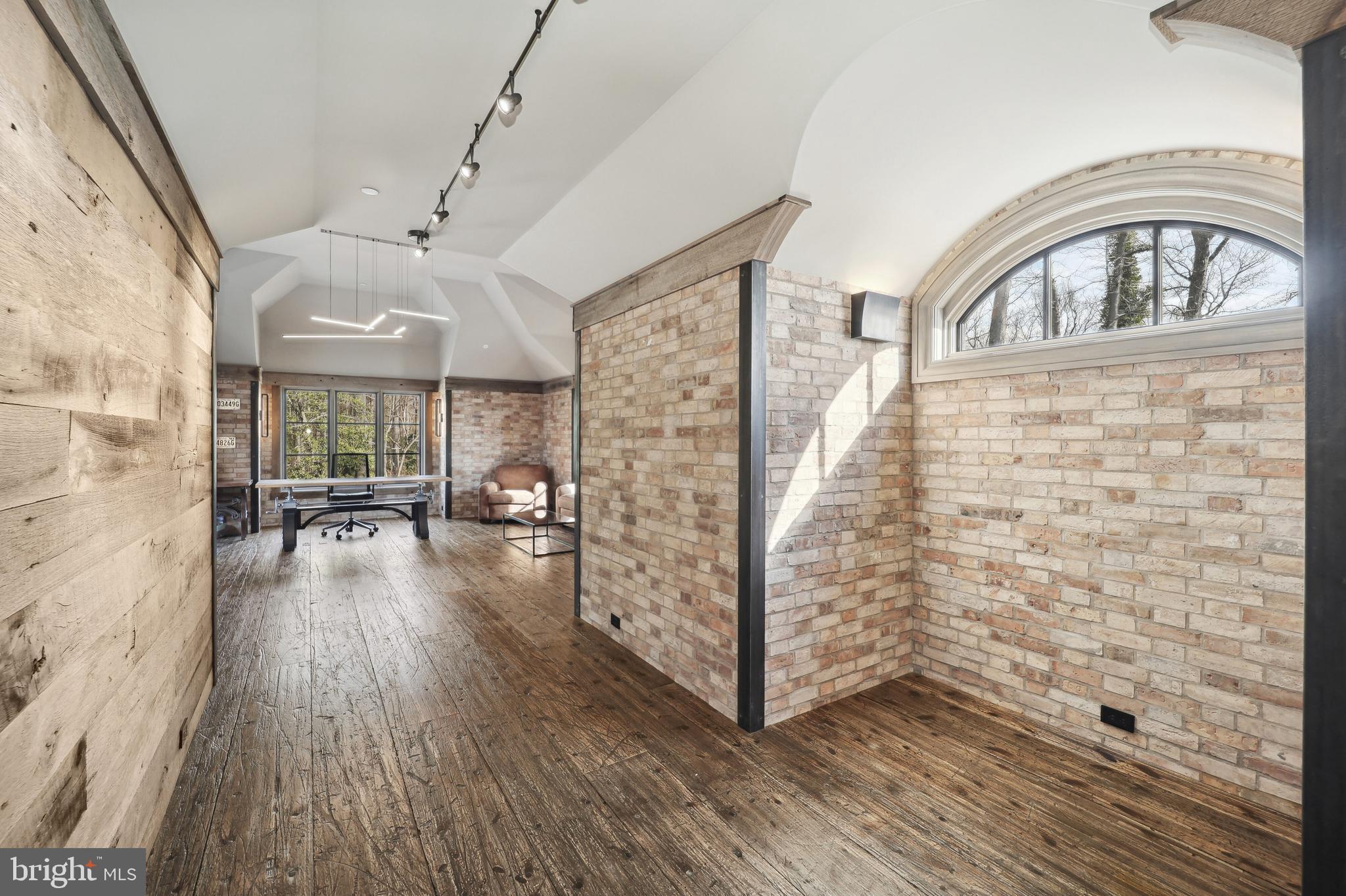 GIBSON ISLAND - Residential