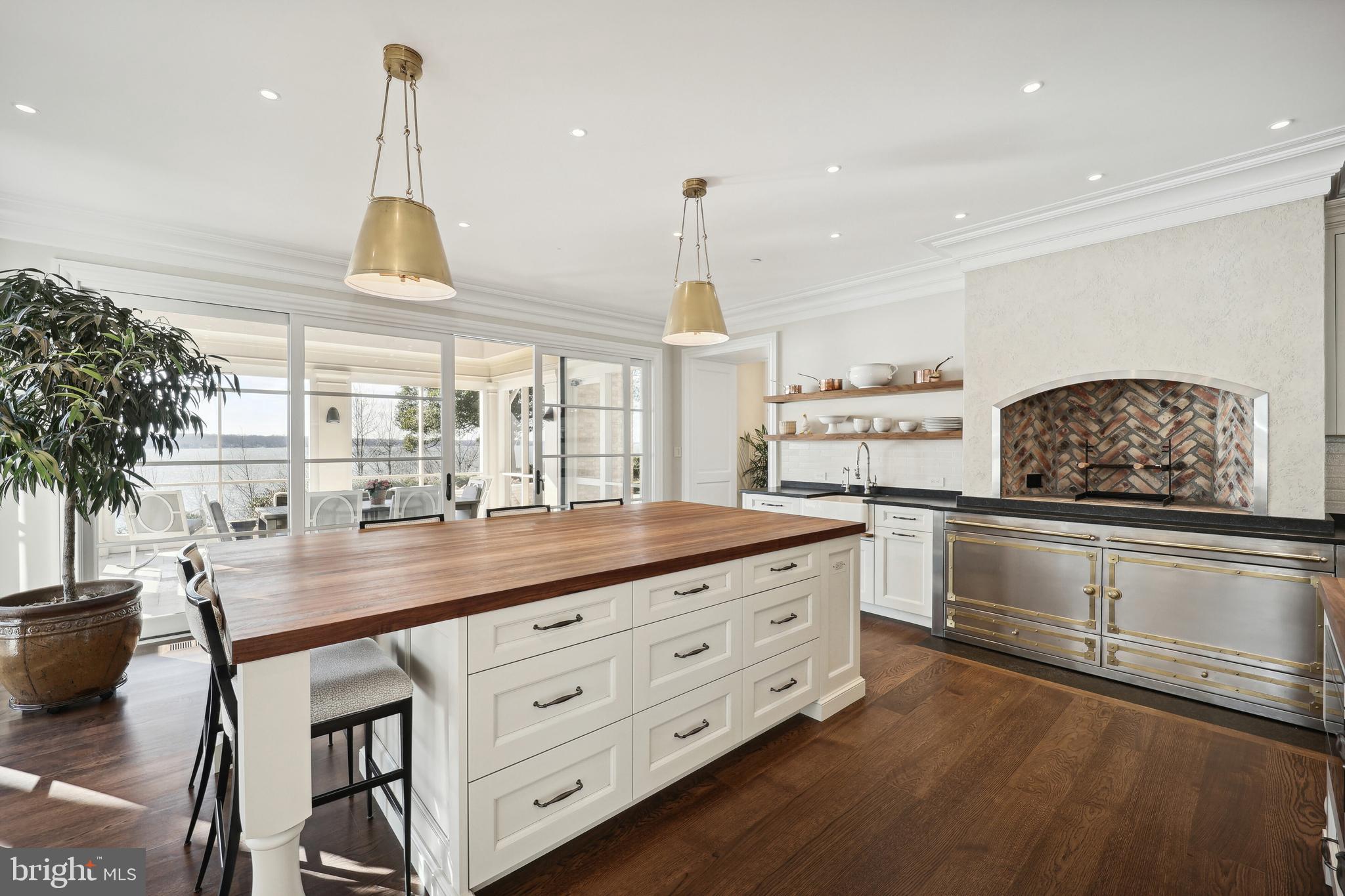 GIBSON ISLAND - Residential