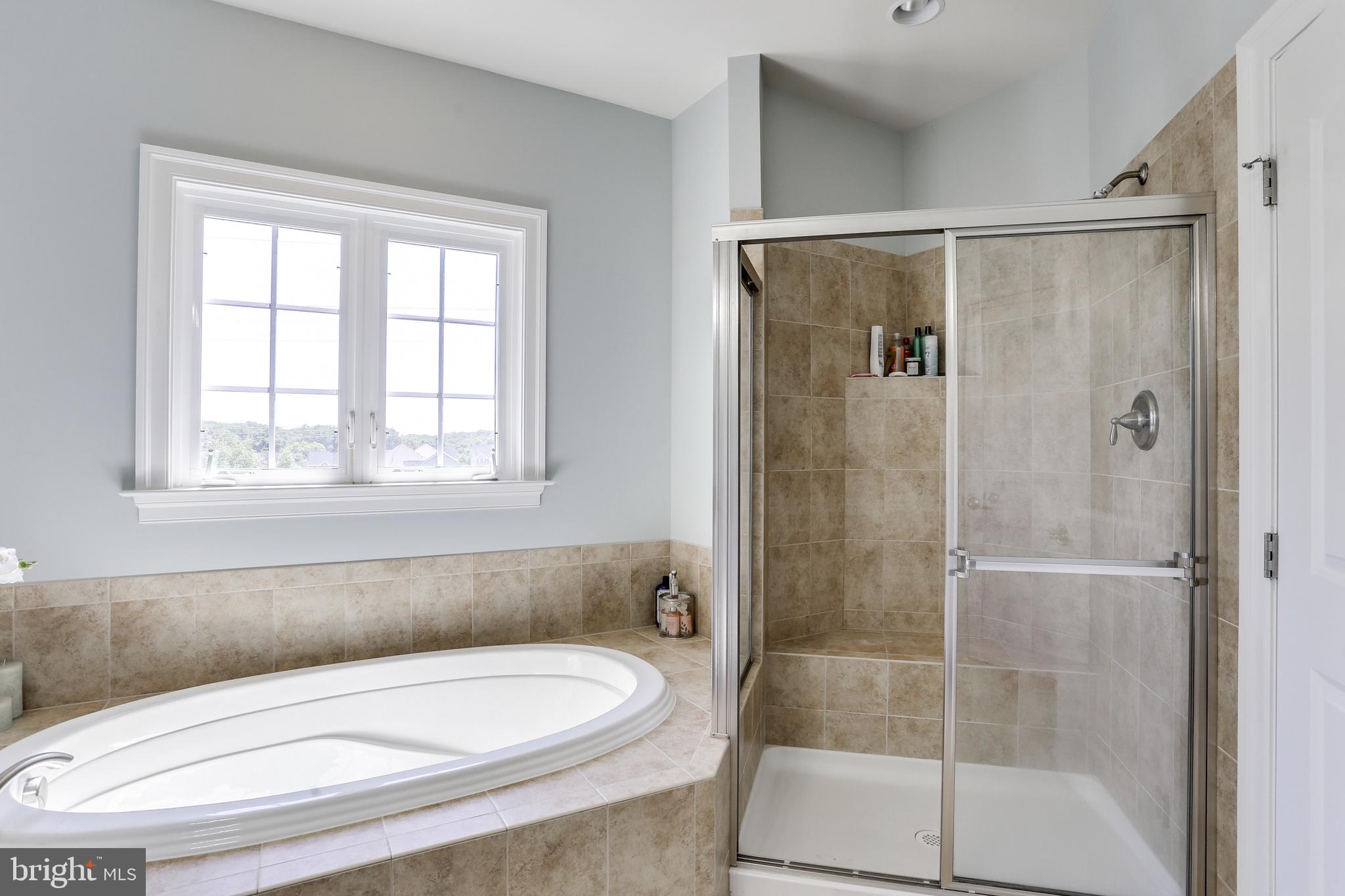 FAIRWOOD-PHASE 2-PLAT 10 - Residential Lease