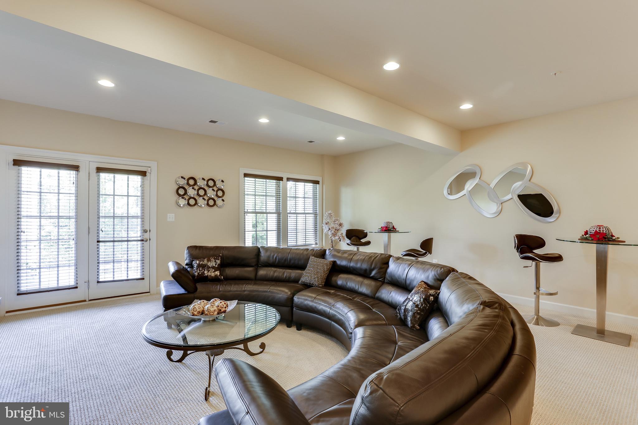 FAIRWOOD-PHASE 2-PLAT 10 - Residential Lease