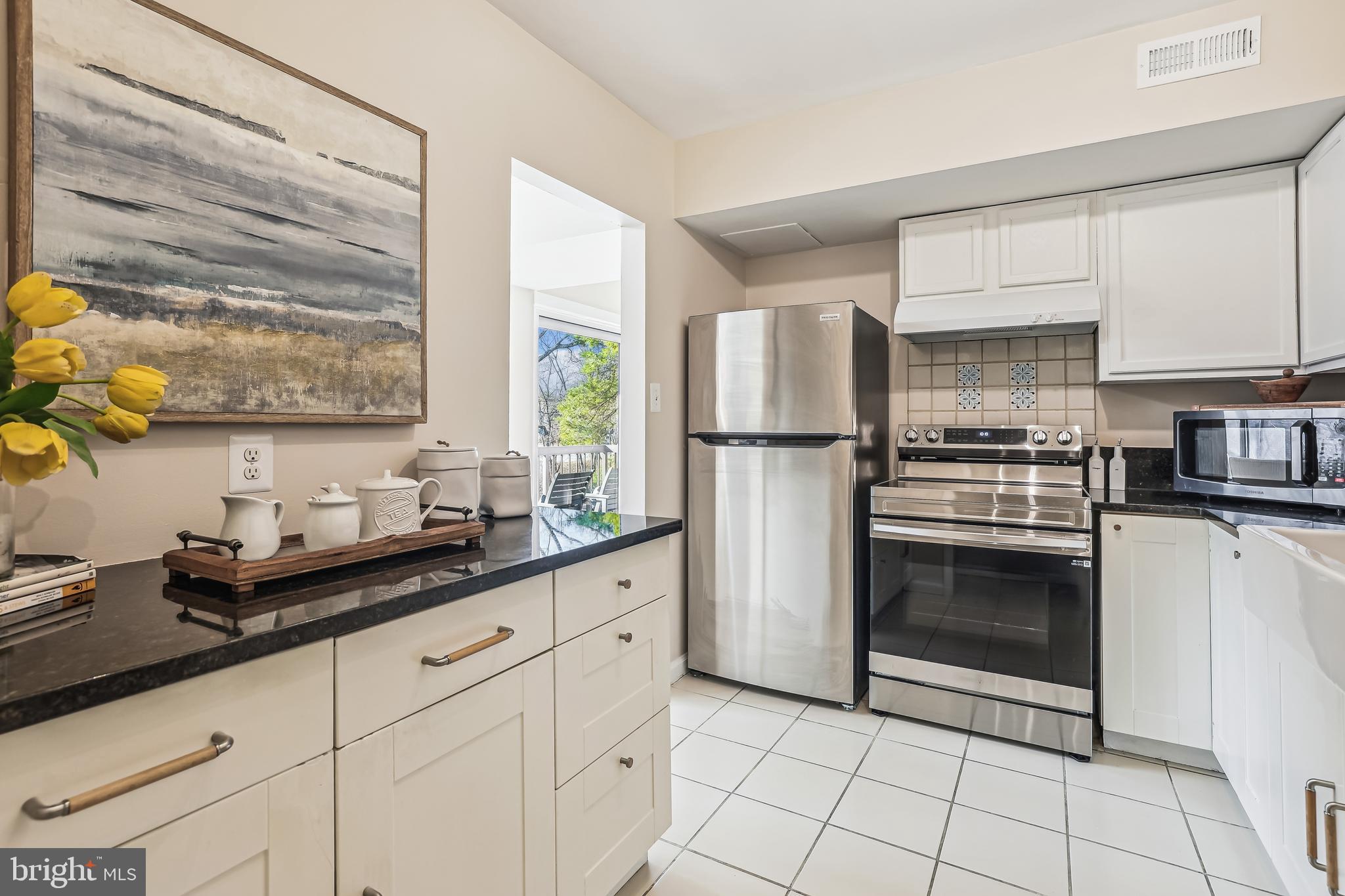 HAWTHORNE VILLAGE - Residential