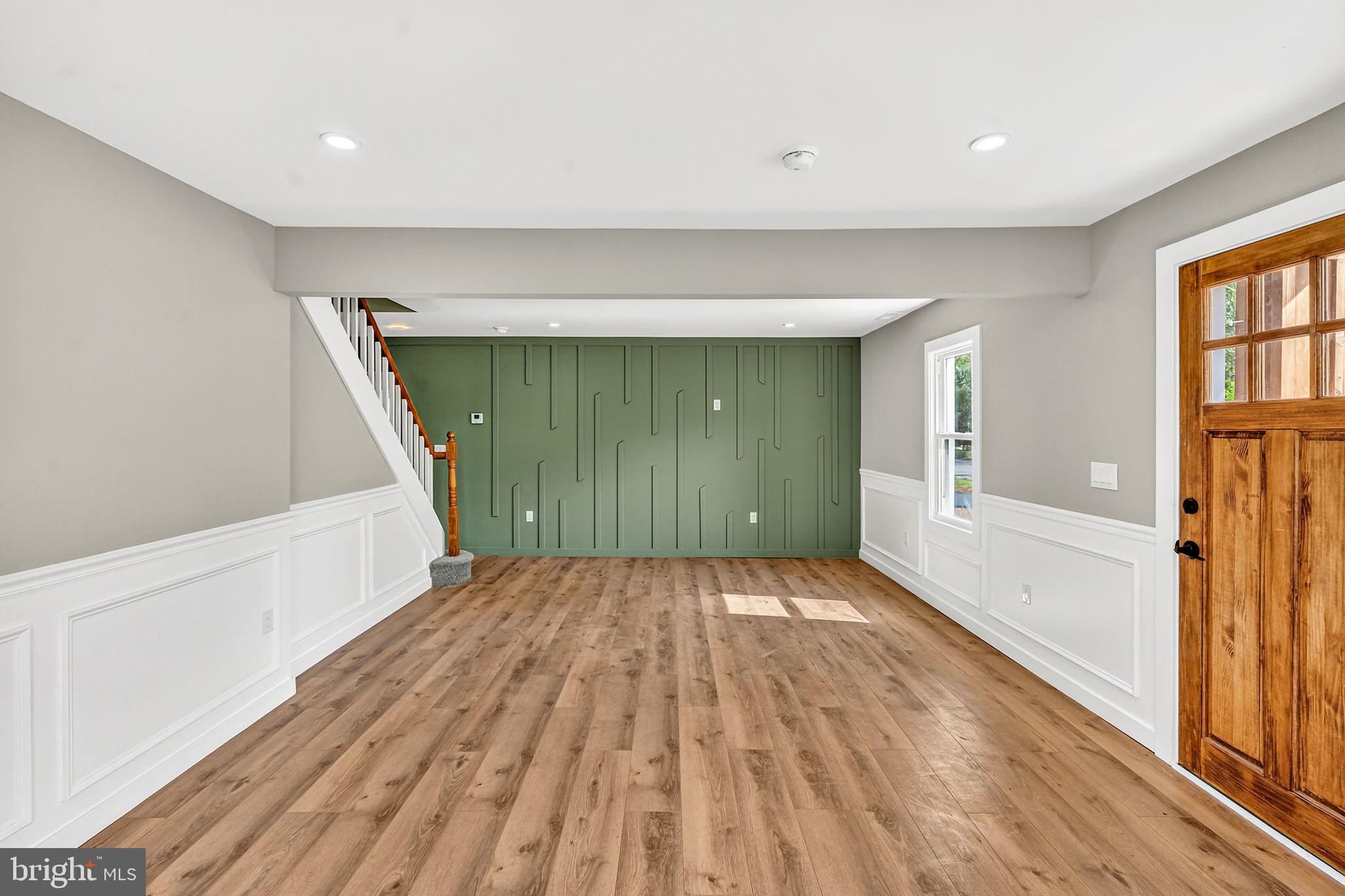 105 E DEL A VUE AVENUE